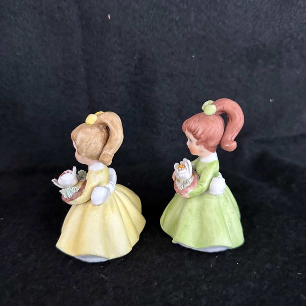 Napco ware set of 2 vintage, porcelain girl figurines - Picture 4 of 5
